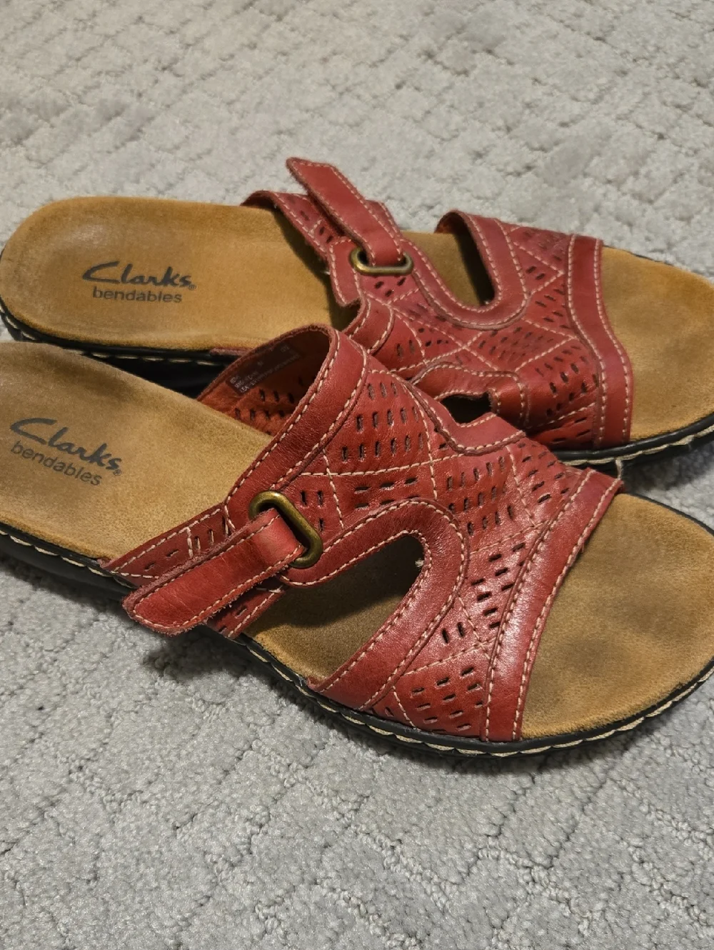 Clark's Bendable Strappy Slip On Sandal